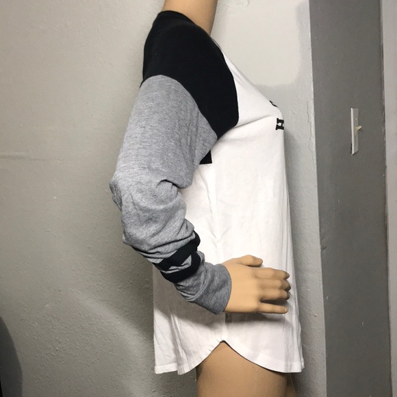 Hollister Long Sleeve Shirt - Picture 2 of 8